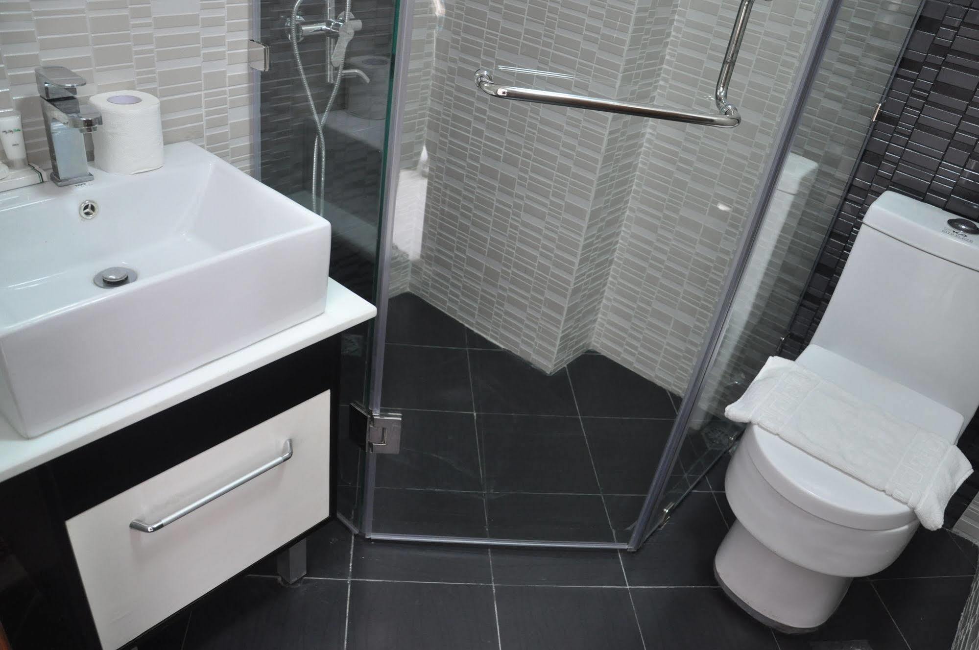 Sunshine City Suites Pasig City ภายนอก รูปภาพ