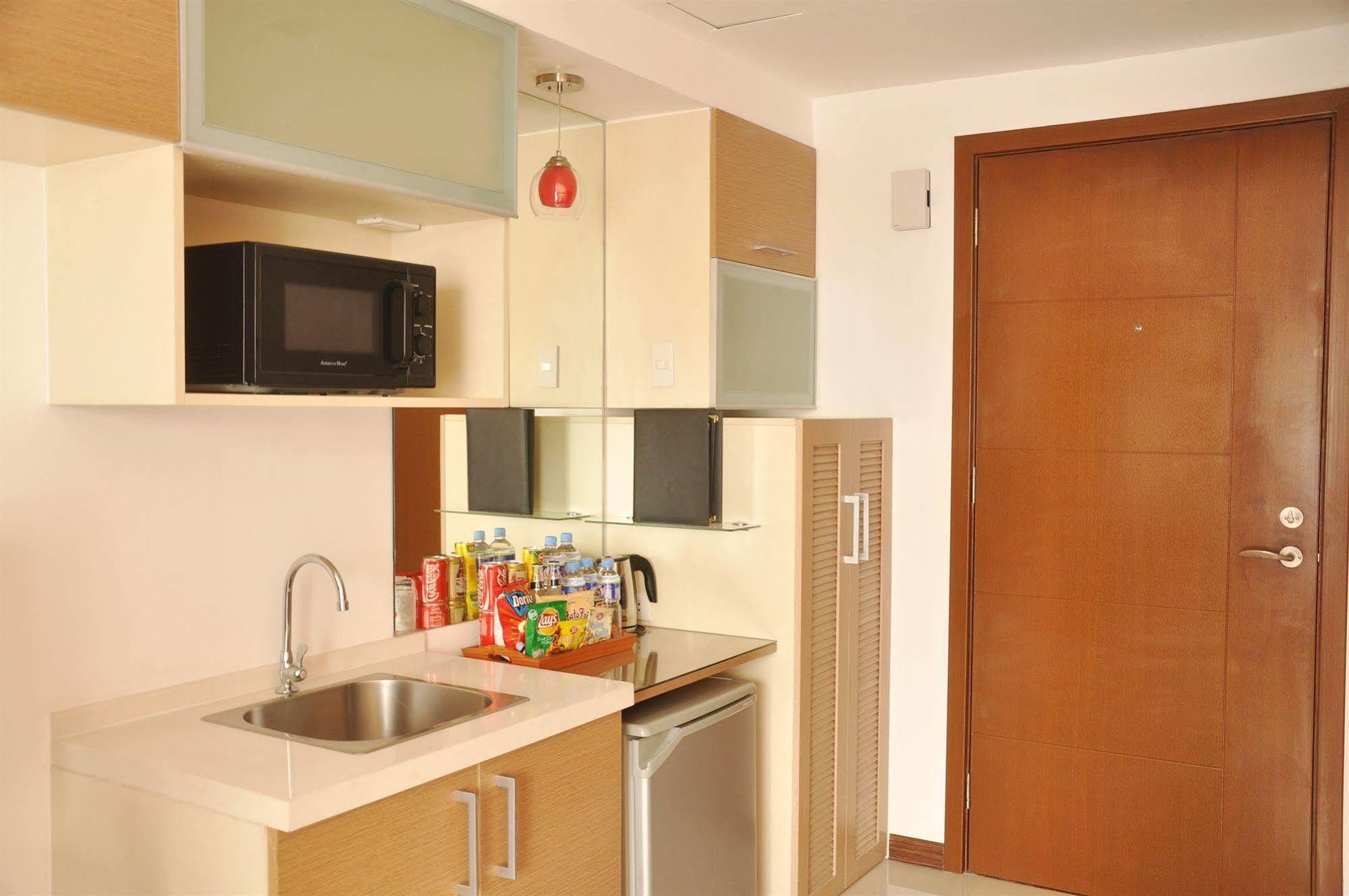 Sunshine City Suites Pasig City ภายนอก รูปภาพ