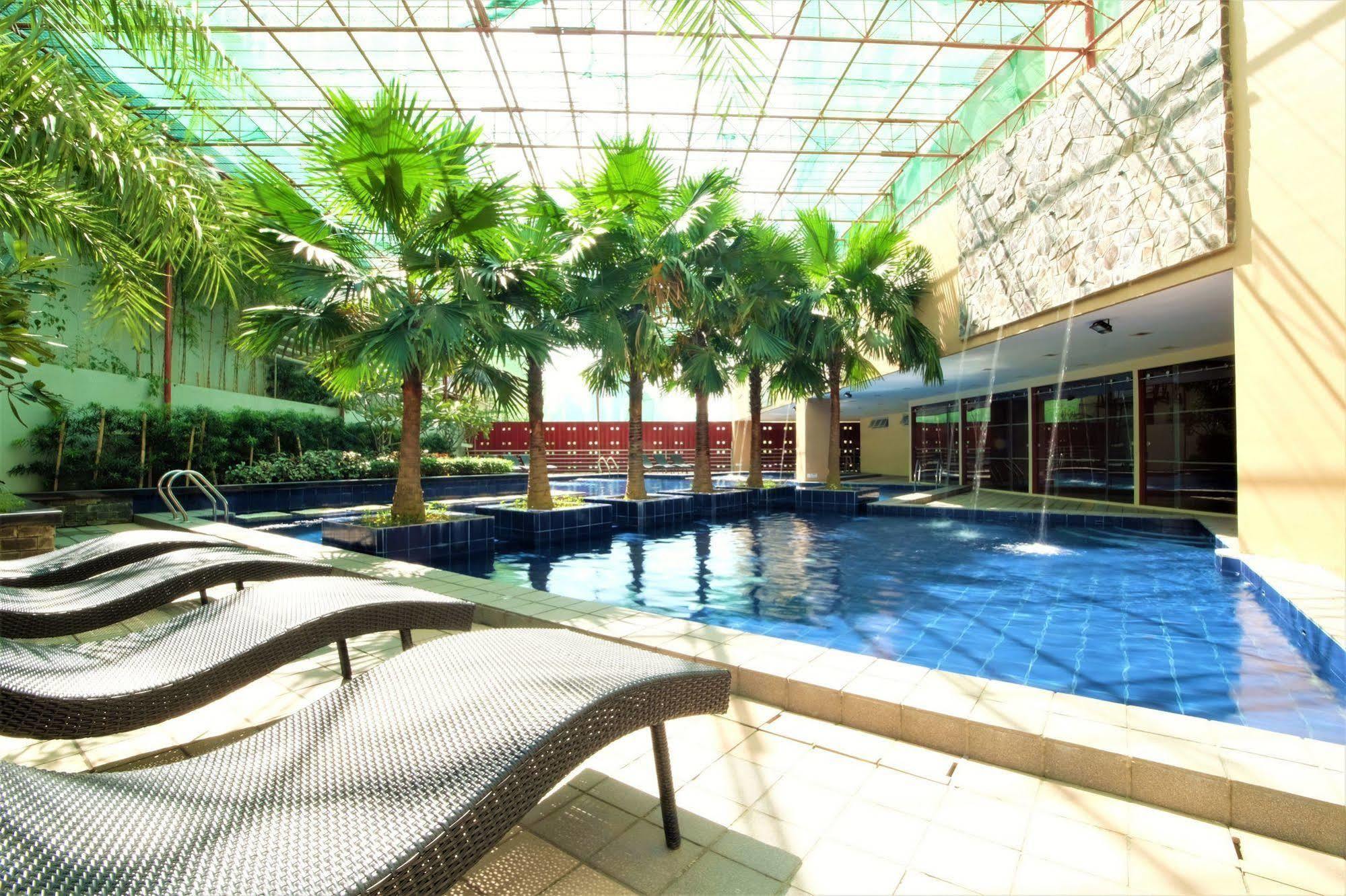 Sunshine City Suites Pasig City ภายนอก รูปภาพ